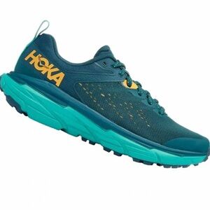 HOKA Women’s Challenger ATR 6